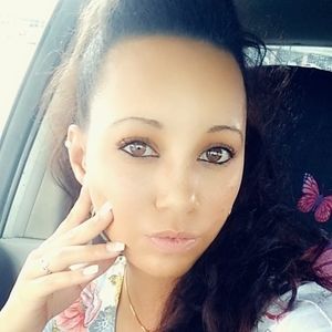 Meet your Posher, Tia